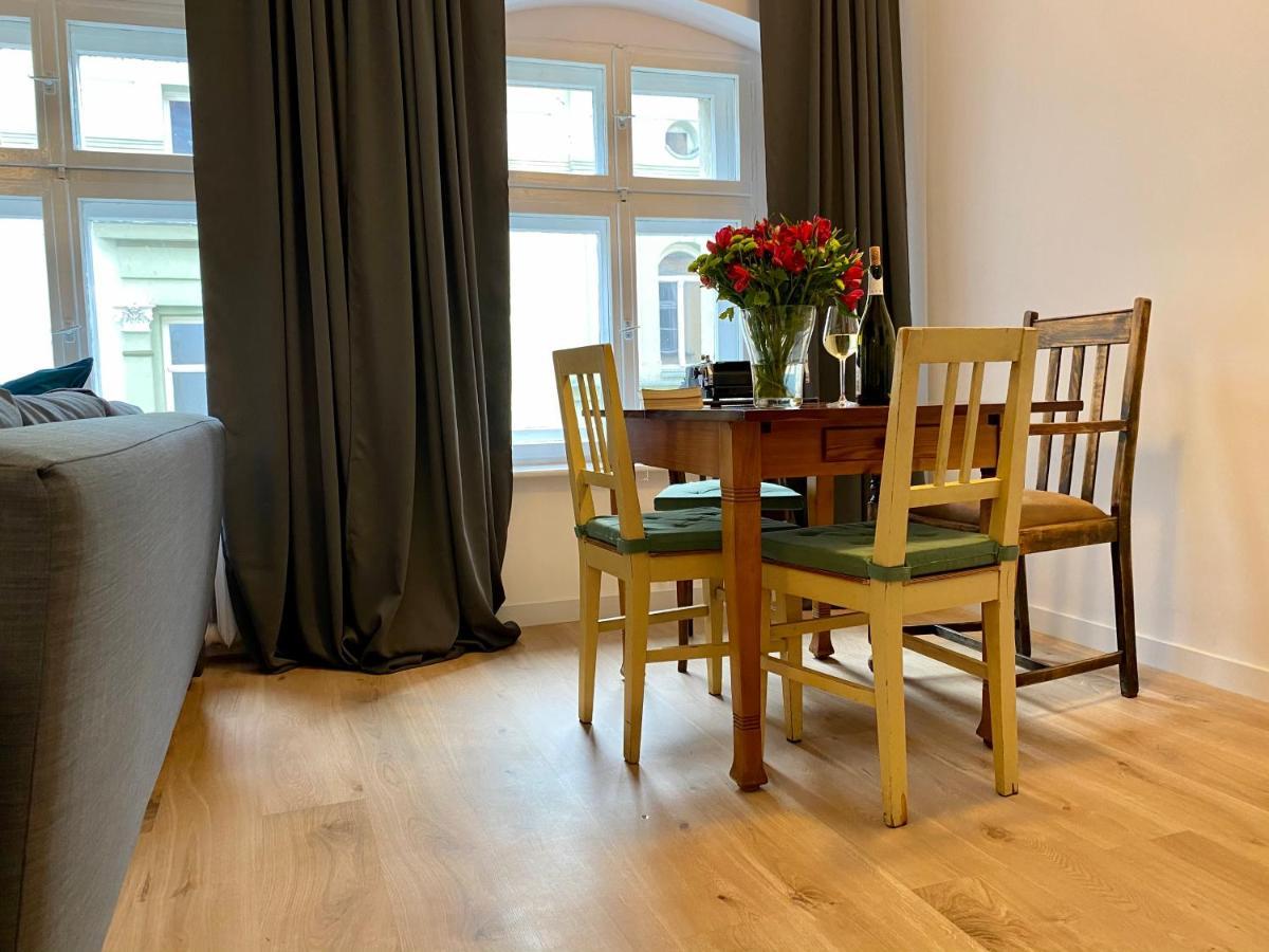 Apartament Hrabala Jelenia Góra Exterior foto