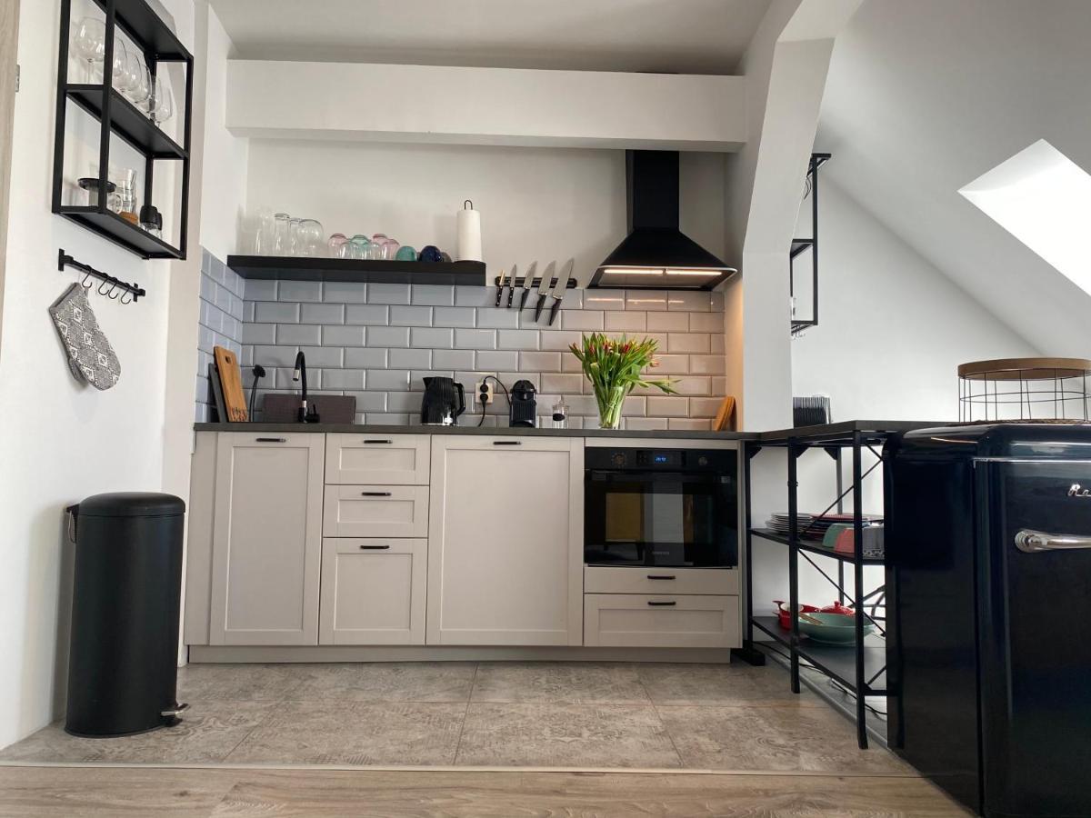 Apartament Hrabala Jelenia Góra Exterior foto