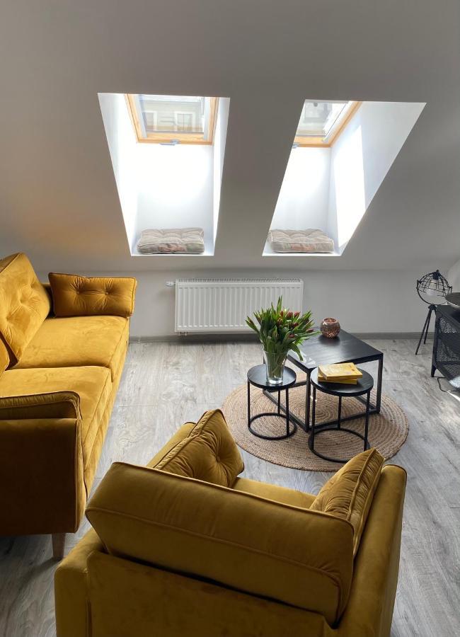 Apartament Hrabala Jelenia Góra Exterior foto