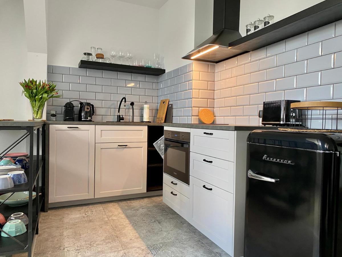 Apartament Hrabala Jelenia Góra Exterior foto